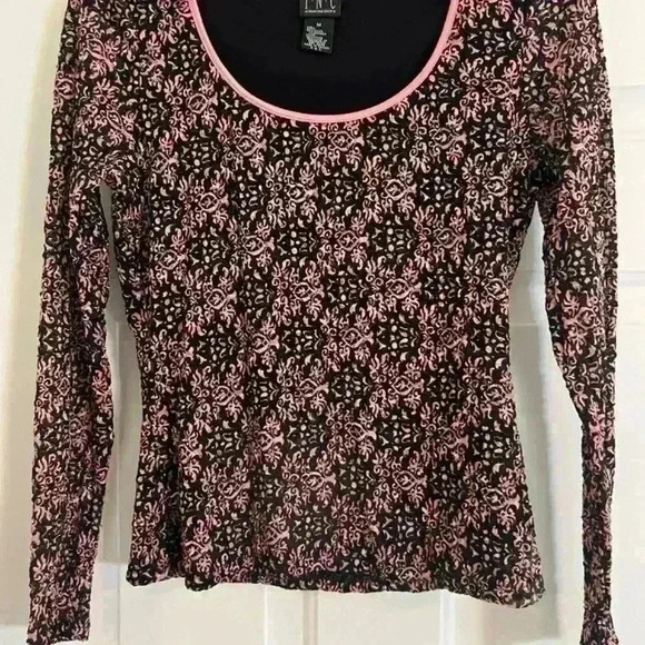 Pink and black - Picture 2 of 2